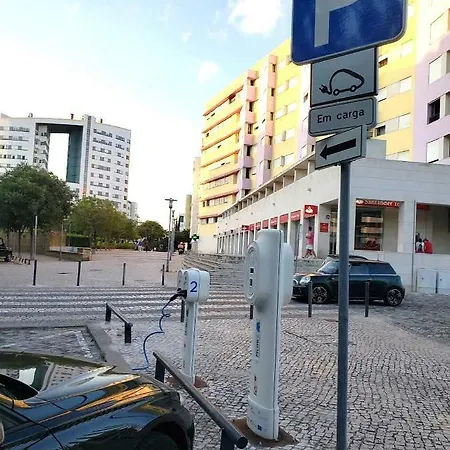 Feel Like Your / Parque Das Nacoes Проживание в семье Лиссабон